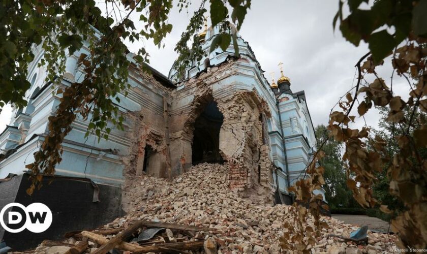 Ukraine updates: Kyiv reports 600 Russian bombs in past week