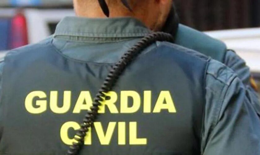 Un hombre se atrinchera en su domicilio en Badajoz y amenaza con matar a sus padres