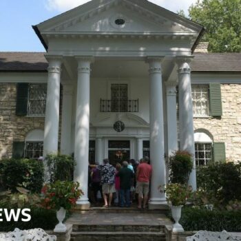 Woman charged in alleged plan to steal Elvis's Graceland