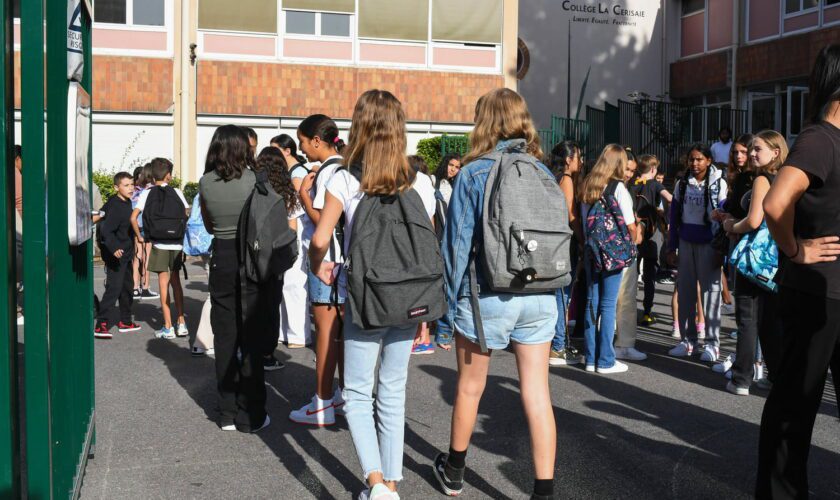 La rentrée scolaire est reportée pour plusieurs élèves français