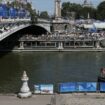 La Seine passe sous le pont Alexandre III, le 28 juillet 2024 à Paris