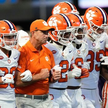 Ex-NFL star criticizes Clemson for having too many 'White dudes' on football team