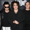 The Cure ist eine britische Pop-, Rock-, Wave-, Gothic-Band. Ihr Keyboarder Roger O' Donnell machte nun eine Krebsdiagnose öffen