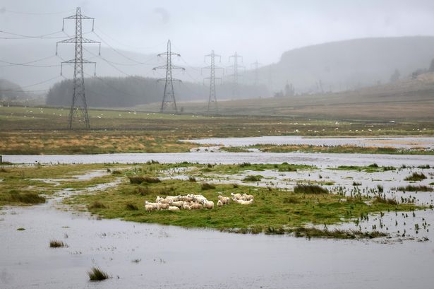 Met Office warns Brits to stockpile six specific items by 9pm tonight amid severe weather