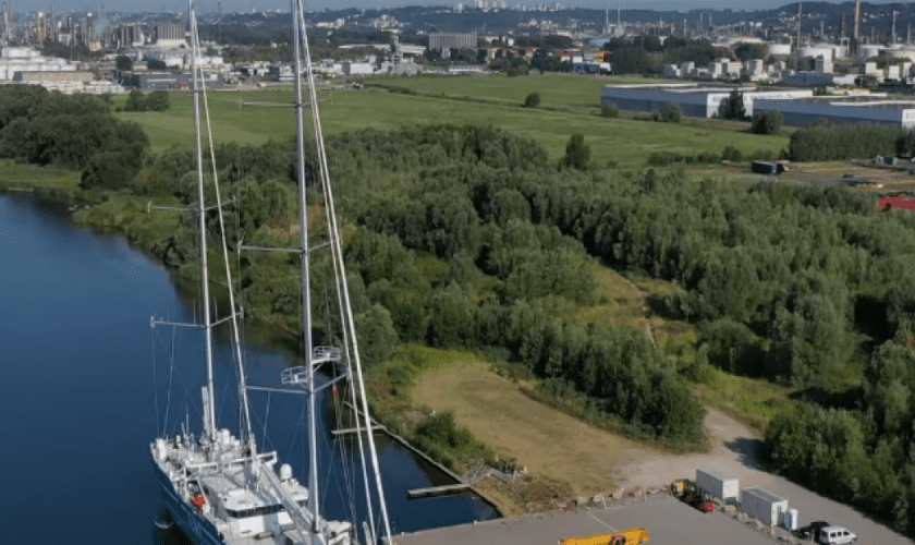 Le plus grand cargo à voile du monde achève son premier voyage transatlantique