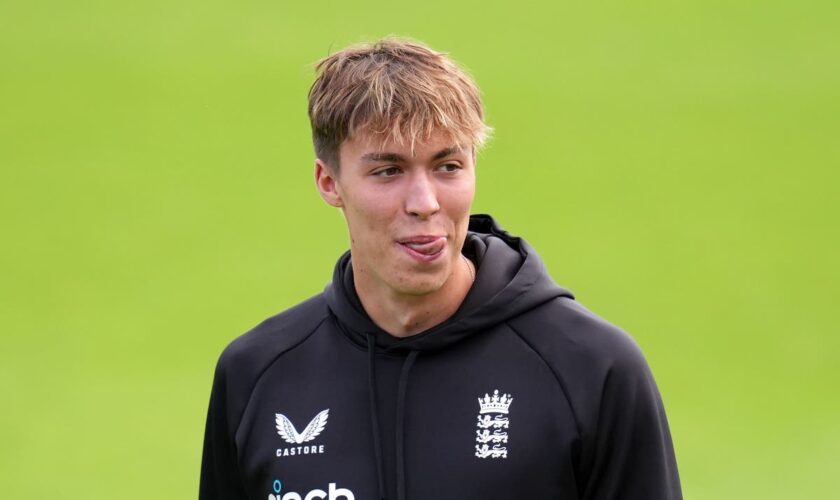 England to hand Test debut to left-arm quick Josh Hull at the Kia Oval