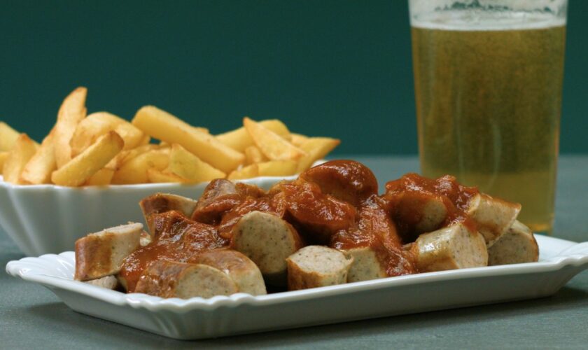 Deutscher Klassiker: Original-Rezept aus Berlin: Diese Currywurst-Soße schlägt alles