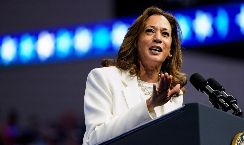 Harris campaign organizes to target Republican voters, touts support from GOP dissenters