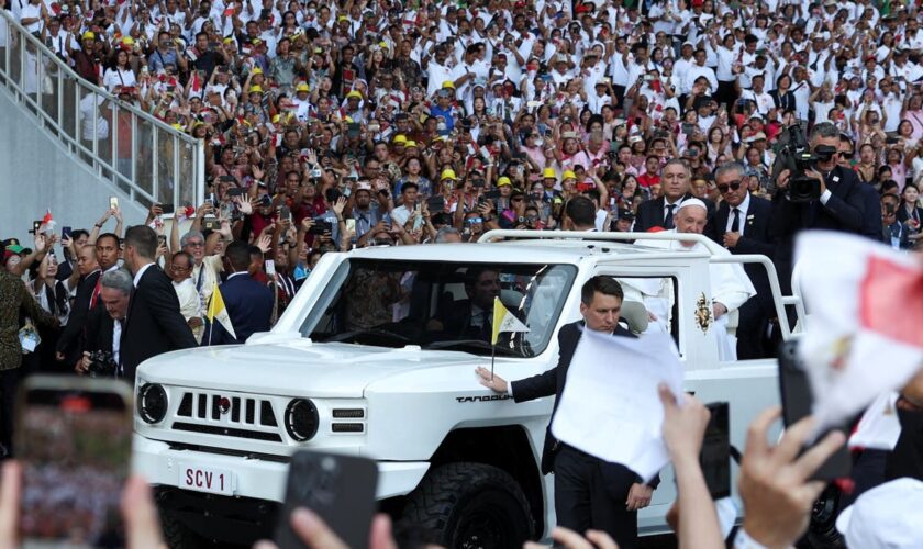 Pope to meet Papua New Guinea Catholics who embrace both Christianity and Indigenous beliefs