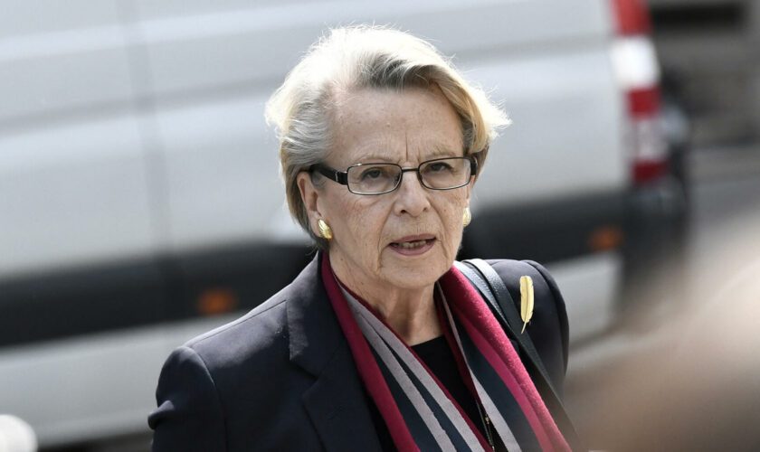 Michèle Alliot-Marie condamnée à 6 mois de prison avec sursis pour prise illégale d’intérêts