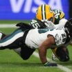 Saquon Barkley slips on first carry in Eagles debut, turns it around for Philadelphia touchdown in Brazil