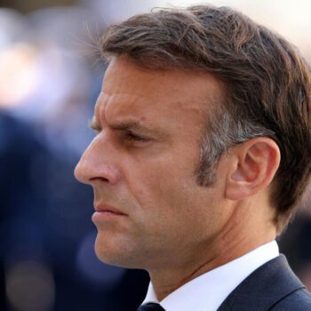 🔴 En direct : contre "le coup de force" d’Emmanuel Macron, plus de 150 rassemblements de gauche attendus samedi