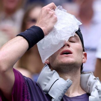 À l’US Open, le joueur de tennis Jack Draper vomit sur le court face à Jannik Sinner en demi-finale