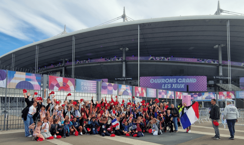 Des écoliers lyonnais au Stade de France : les Jeux paralympiques "expliqués" par les enfants