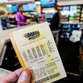 Mega Millions jackpot soars to an estimated $800 million