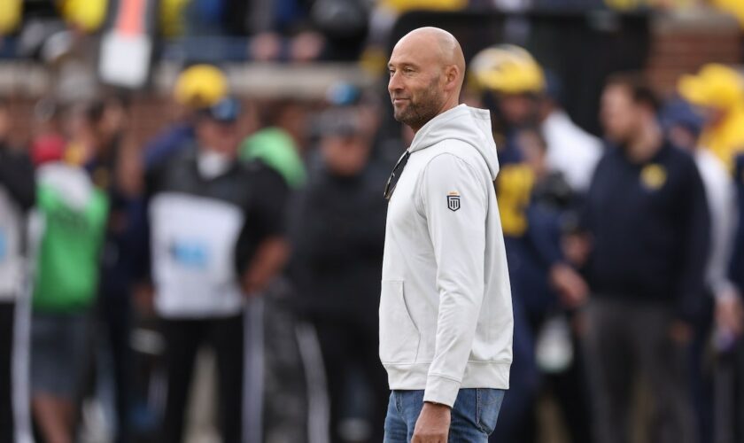 Derek Jeter gave Michigan football team an inexperienced locker room speech before blowout loss to Texas