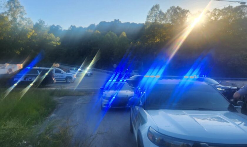 Kentucky active shooter – latest: Police hunting gunman as multiple people shot on highway