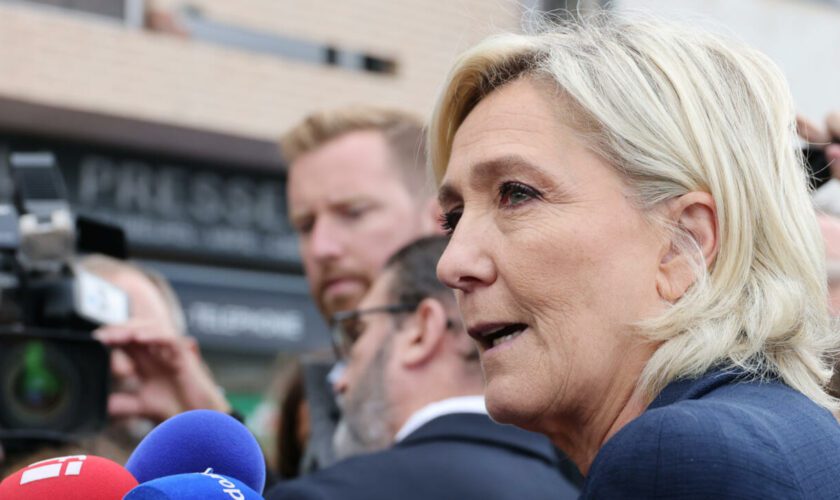 Marine Le Pen dément avoir participé à la nomination de Michel Barnier à Matignon