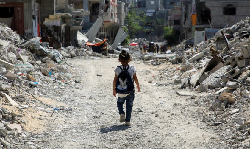 “Coincée en sixième” : à Gaza, la détresse des enfants privés d’école