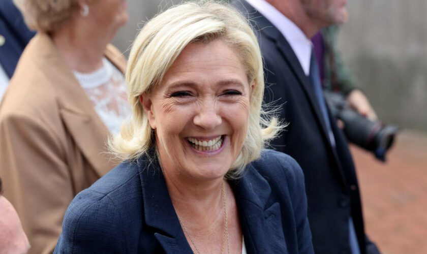 Le Pen met Barnier sous pression, fin des Jeux de Paris, grippe aviaire... Les 5 infos à retenir du week-end