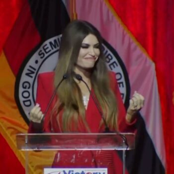 Kimberly Guilfoyle forced to ask audience to clap as awkward speech falls flat