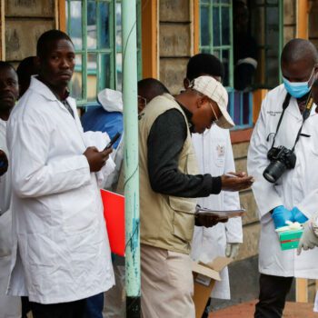 Kenya : après l’incendie meurtrier dans un dortoir, les tests ADN et le deuil national commencent