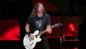 Dave Grohl: Foo-Fighters-Musiker gibt Geburt seiner außerehelichen Tochter bekannt