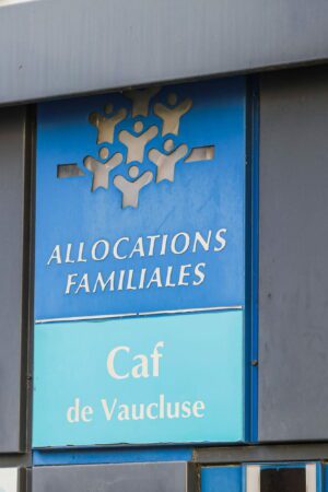 La Caf va verser plus tôt les allocations, 13 millions de Français concernés