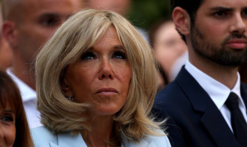 Brigitte Macron dans une série Netflix qui assure que "les Français aiment les femmes plus âgées"