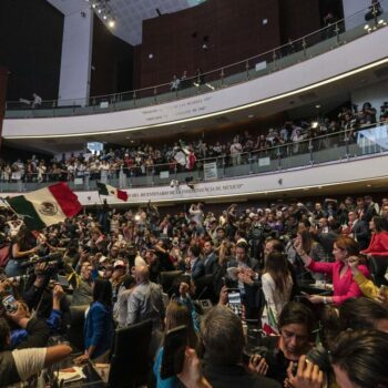 Au Mexique, des manifestants envahissent le Sénat et retardent l’adoption d’une réforme judiciaire controversée