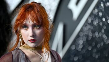 Chappell Roan snaps at photographer at MTV VMAs