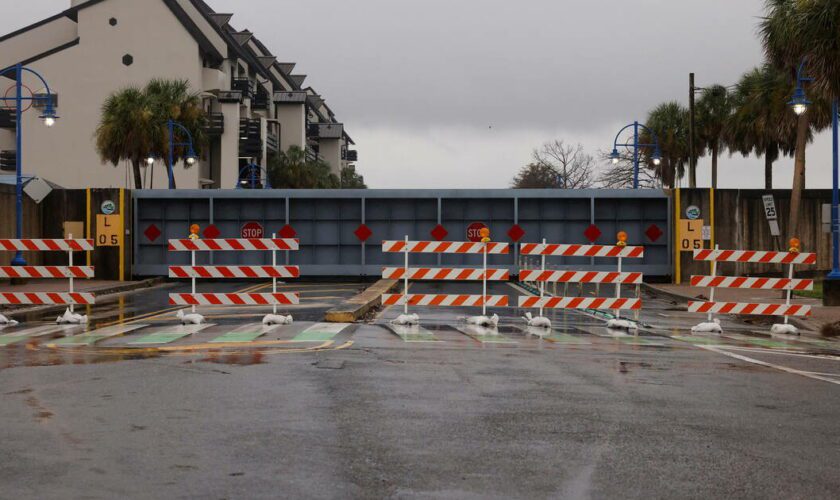 Etats-Unis : l’ouragan Francine s’abat sur la Louisiane, Los Angeles menacé par trois incendies incontrôlés