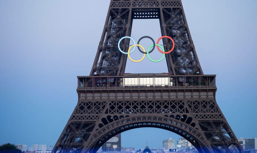 Hidalgo, Dati, l’Etat… Qui décide vraiment du sort des anneaux olympiques sur la tour Eiffel ?