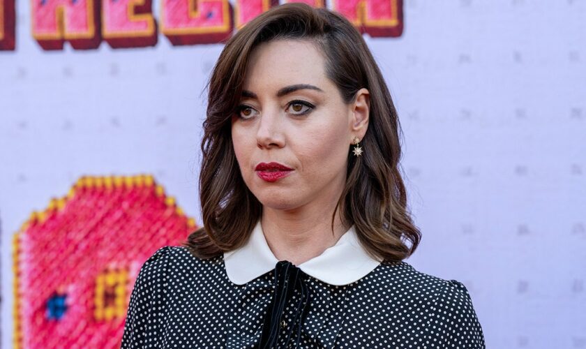 'Parks and Recreation' star Aubrey Plaza suffered unexplained stroke at age 20: 'I was paralyzed'