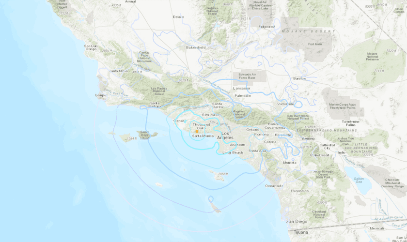 Earthquake shakes Los Angeles during rush hour