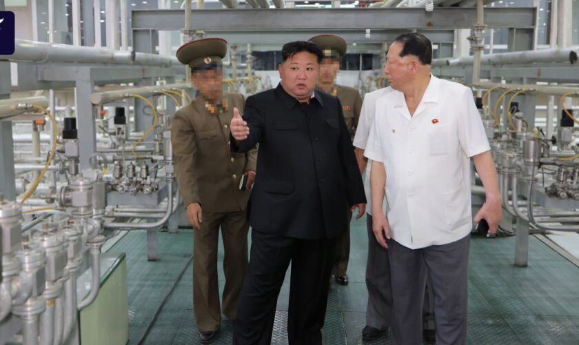 Nuklearwaffen in Nordkorea: Kim Jong-un besichtigt offenbar Urananreicherungsanlage