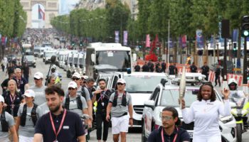 Paris 2024 : athlètes, artistes, surprises... tout ce qu’il faut savoir sur le défilé et le spectacle samedi autour de l’Arc de triomphe