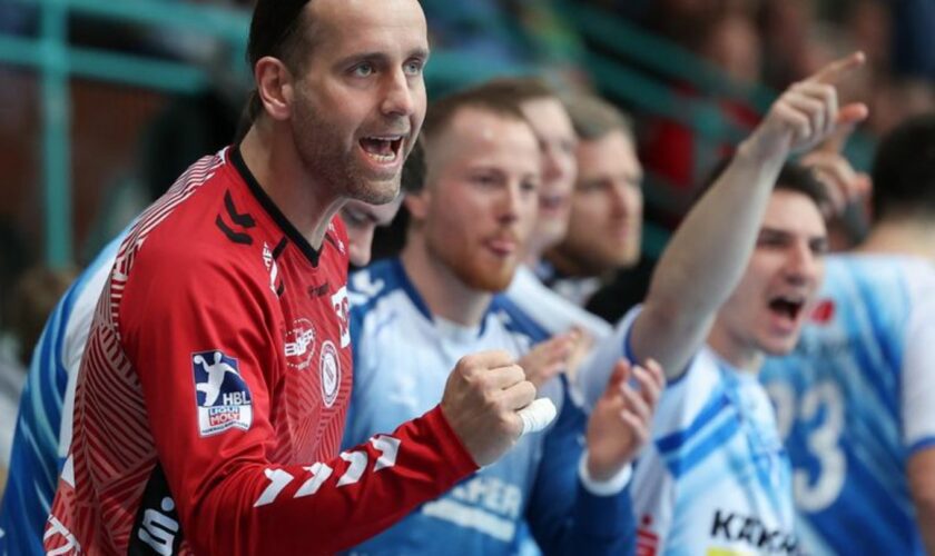 Der ThSV Eisenach um Torwart Silvio Heinevetter holte die ersten Punkte der Saison. Foto: Friso Gentsch/dpa