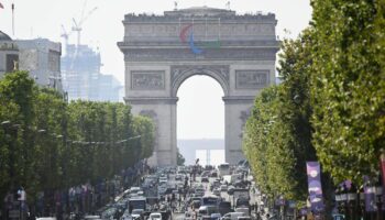 DIRECT.Parade des Jeux olympiques de Paris : Riner, Dupont, Marchand... Suivez la "parade des champions"