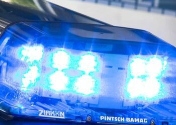 Gelsenkirchen: Fahrer beschädigt sechs geparkte Autos und fährt davon