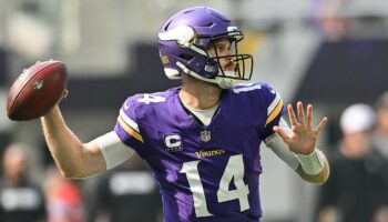 Vikings shock 49ers as Sam Darnold throws 2 more touchdowns in solid performance