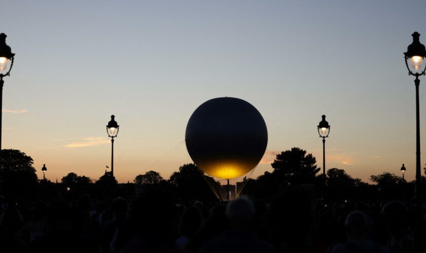 La vasque olympique aux Tuileries mettra plusieurs jours à être dégonflée