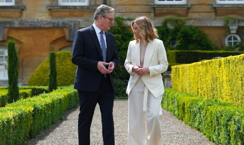 Le Premier ministre britannique Keir Starmer et son homologue italienne Giorgia Meloni le 18 juillet 2024 à Woodstock, dans le sud de l'Angleterre