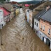 Tempête Boris : en Pologne, les images de la destruction impressionnante du barrage de Paczków