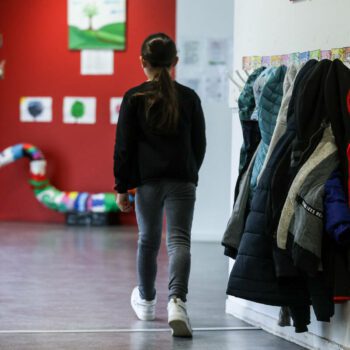 Enfant violentée à Paris : la garde à vue de l’institutrice levée