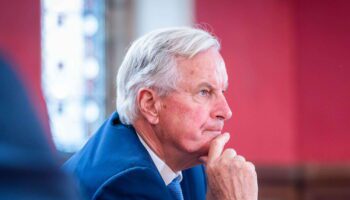 Gouvernement Barnier : Macron et LR mettent la pression, Barnier doit accélérer