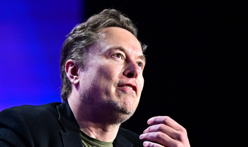 Elon Musk blague sur une tentative d’assassinat contre Harris et Biden et ça ne passe pas du tout