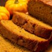 Nur sieben Schritte: Lecker und einfach: Dieses Kürbisbrot-Rezept ist perfekt für den Herbst