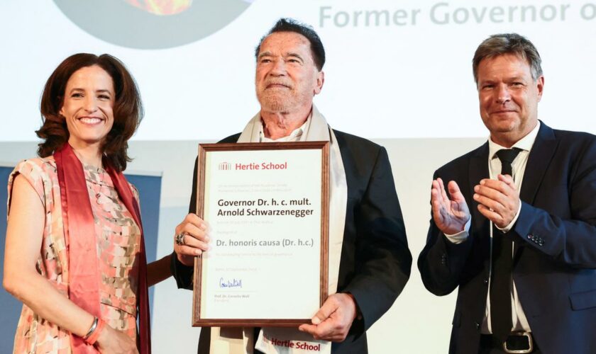 Berlin: Schwarzenegger erhält Ehrendoktortitel der Hertie School