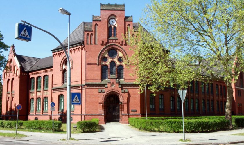 CDU-Mann spielt AfD-Kandidaten an Brandenburger Schule – SPD verteidigt Vorgehen